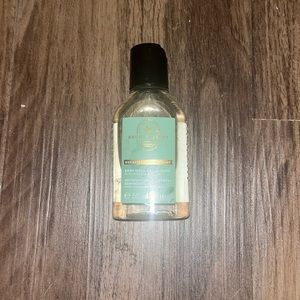 Bath and Body Works MINI Body Wash - Eucalyptus and Spearmint